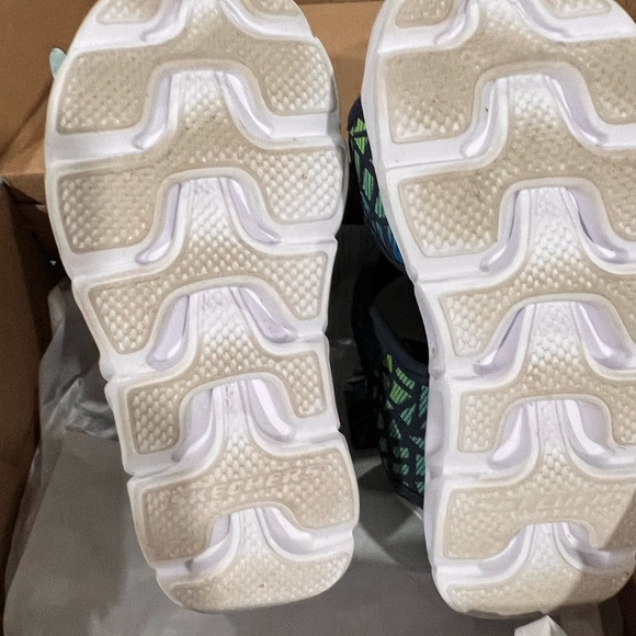 Sketchers stretchy boys sandals beach pool shoes size 1 - Picture 4 of 7